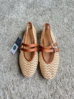 Woven Mary Jane Flats in Beige and Tan. Size 9